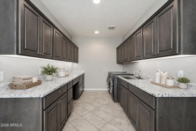 830 E GARDEN BASKET Drive, Queen Creek, AZ 85140