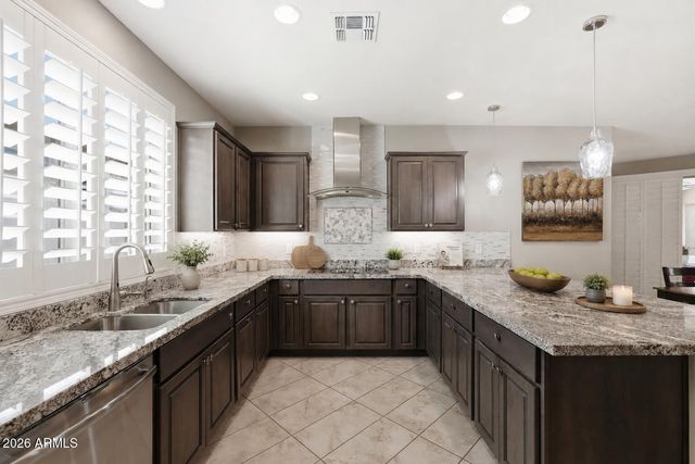 830 E GARDEN BASKET Drive, Queen Creek, AZ 85140