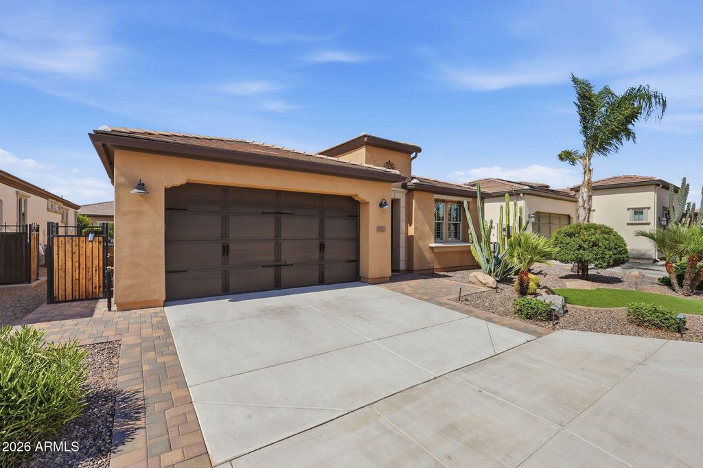 830 E GARDEN BASKET Drive, Queen Creek, AZ 85140 — photo 2
