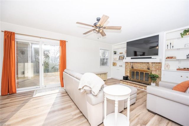 548 Woodlake RD, Virginia Beach, VA 23452