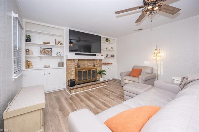 548 Woodlake RD, Virginia Beach, VA 23452