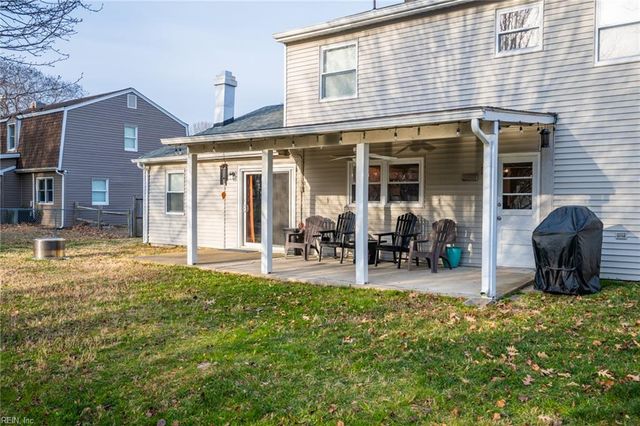 548 Woodlake RD, Virginia Beach, VA 23452