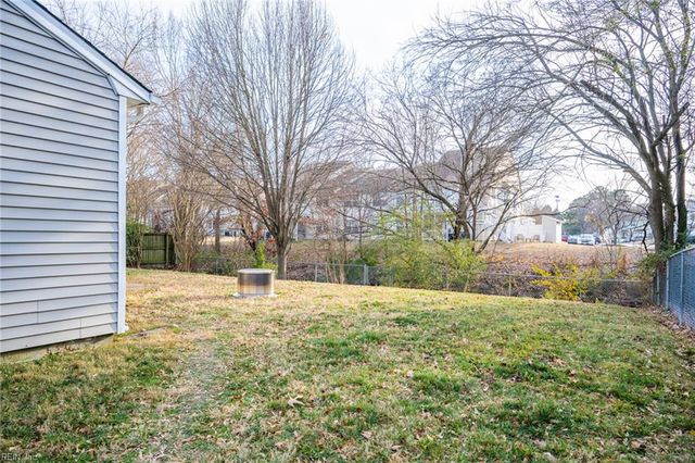 548 Woodlake RD, Virginia Beach, VA 23452