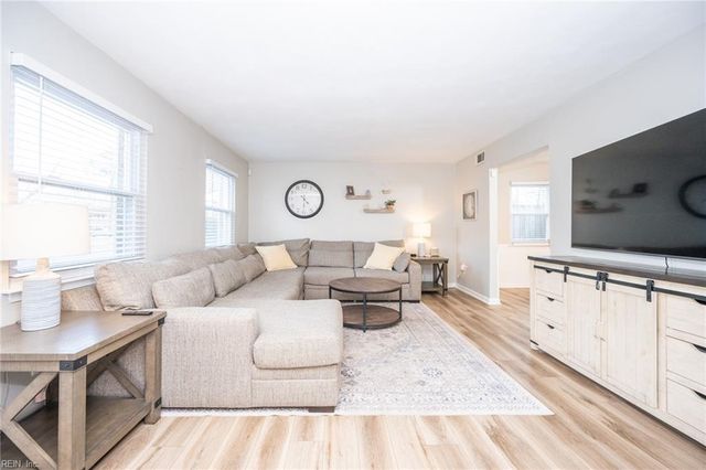 548 Woodlake RD, Virginia Beach, VA 23452