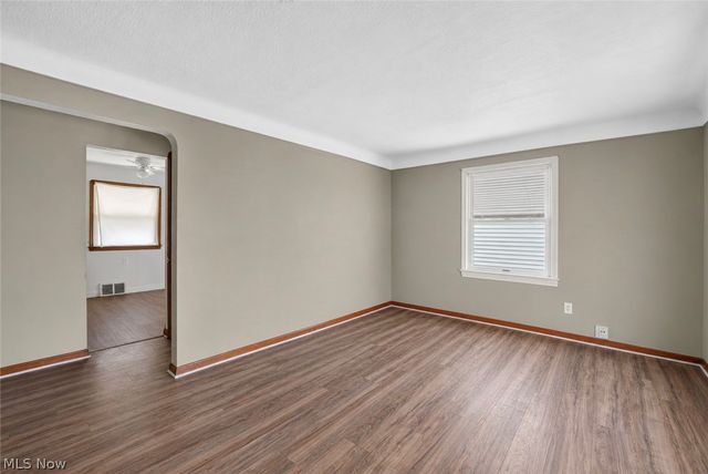 15916 Edgewood Avenue, Maple Heights, OH 44137
