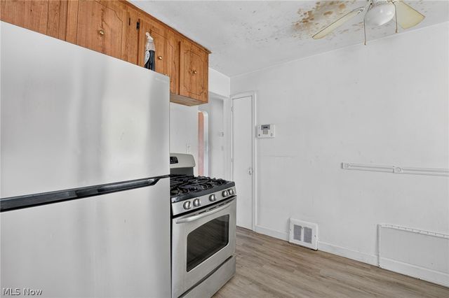 15916 Edgewood Avenue, Maple Heights, OH 44137