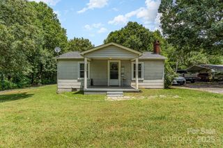 60 37th Street NW, Hickory, NC 28601