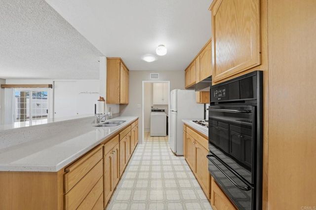 2121 E 4Th Street, National City, CA 91950