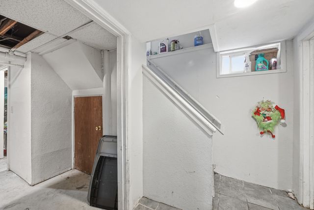 25 Eton Street, Springfield, MA 01108