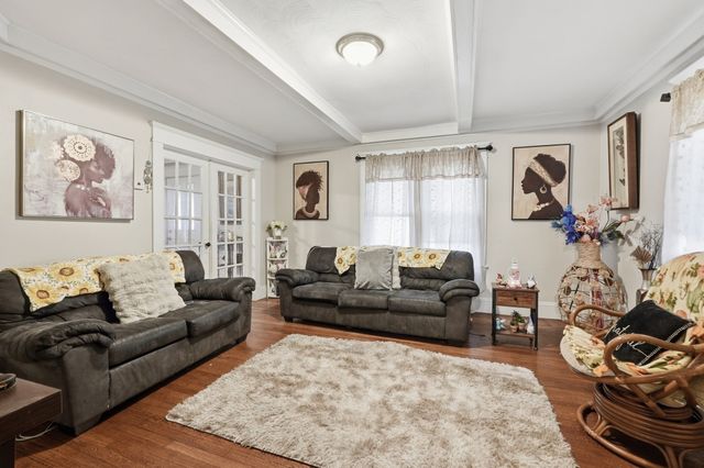 25 Eton Street, Springfield, MA 01108