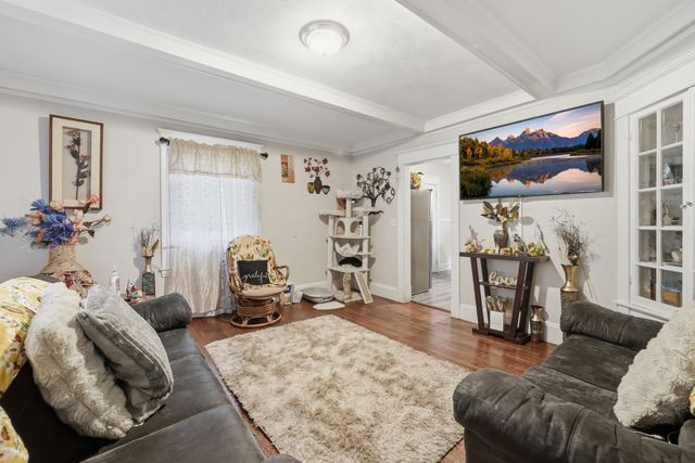 25 Eton Street, Springfield, MA 01108