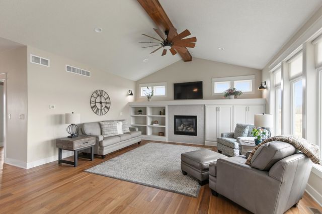 11106 Westport Drive, West Des Moines, IA 50266