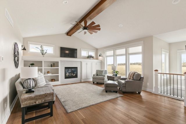 11106 Westport Drive, West Des Moines, IA 50266