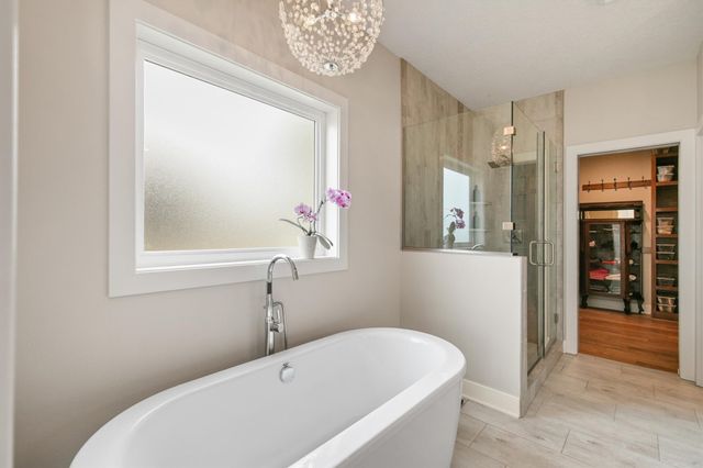 11106 Westport Drive, West Des Moines, IA 50266