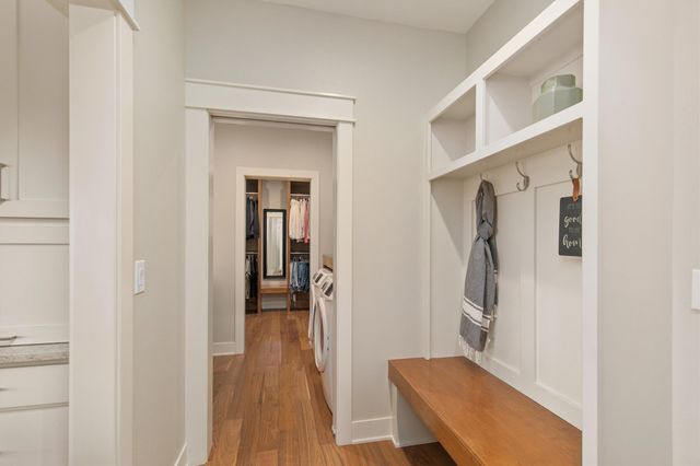 11106 Westport Drive, West Des Moines, IA 50266