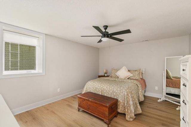 11106 Westport Drive, West Des Moines, IA 50266