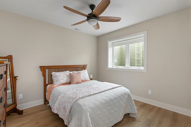 11106 Westport Drive, West Des Moines, IA 50266