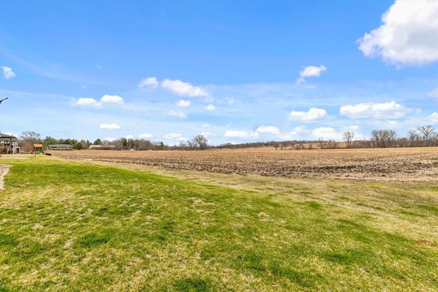 11106 Westport Drive, West Des Moines, IA 50266