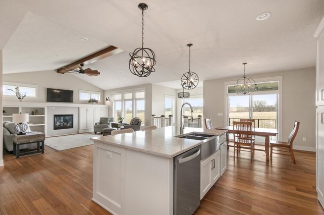 11106 Westport Drive, West Des Moines, IA 50266