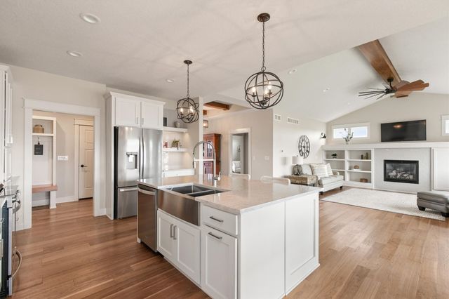 11106 Westport Drive, West Des Moines, IA 50266