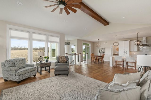 11106 Westport Drive, West Des Moines, IA 50266