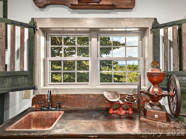 571 Fletcher Martin Road, Alexander, NC 28701