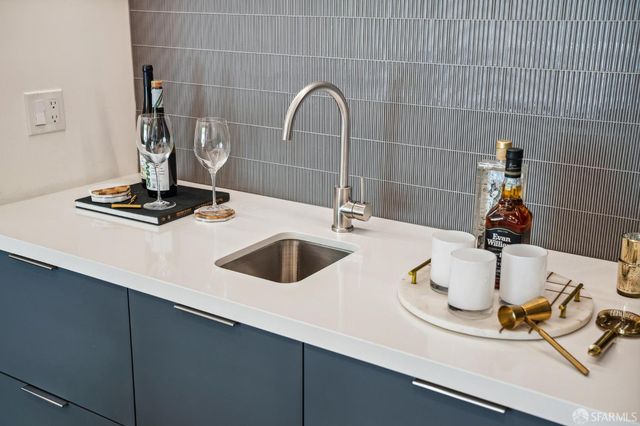 560 De Haro Street, San Francisco, CA 94107