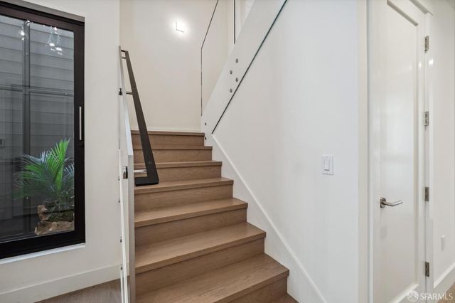 560 De Haro Street, San Francisco, CA 94107