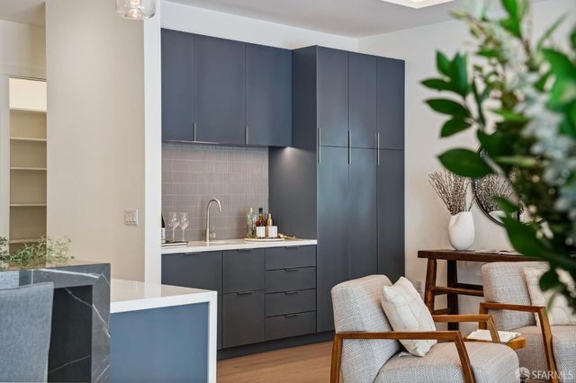 560 De Haro Street, San Francisco, CA 94107