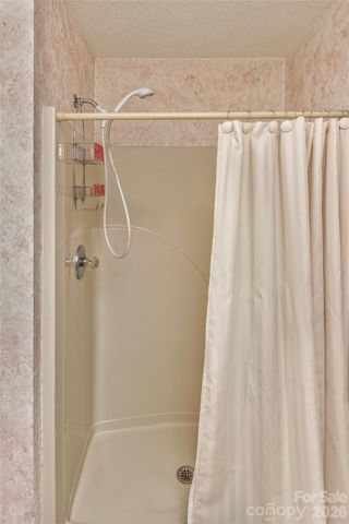 3305 Idle Hour Drive, Asheville, NC 28806