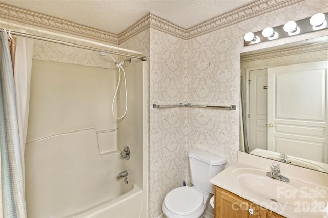 3305 Idle Hour Drive, Asheville, NC 28806