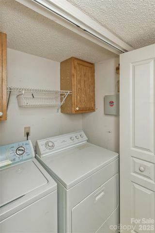 3305 Idle Hour Drive, Asheville, NC 28806