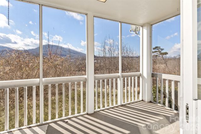 3305 Idle Hour Drive, Asheville, NC 28806