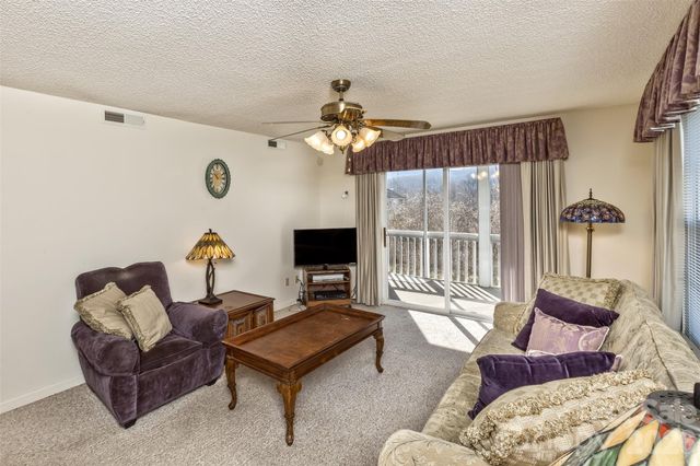 3305 Idle Hour Drive, Asheville, NC 28806