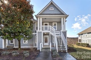 3305 Idle Hour Drive, Asheville, NC 28806