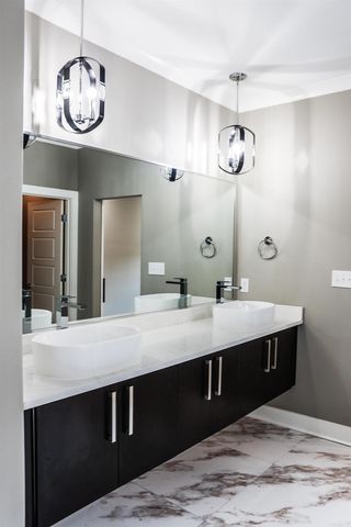 8200 Kanis Pines Drive, Little Rock, AR 72204