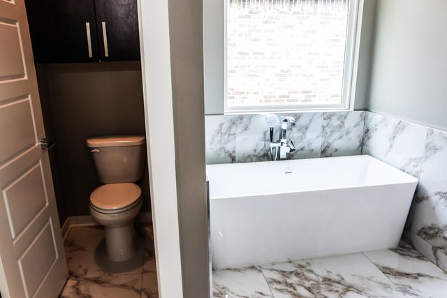 8200 Kanis Pines Drive, Little Rock, AR 72204