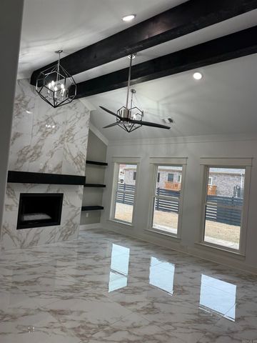 8200 Kanis Pines Drive, Little Rock, AR 72204