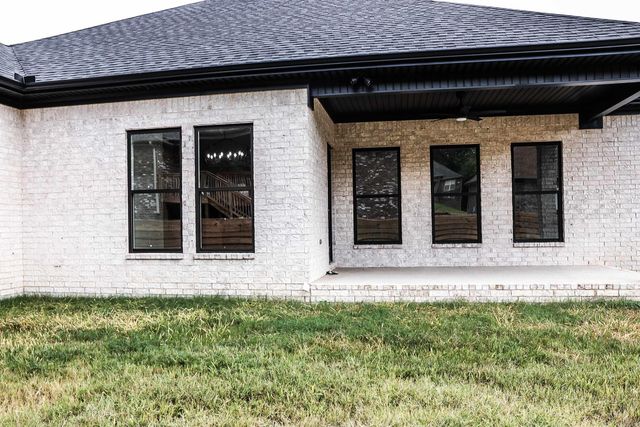 8200 Kanis Pines Drive, Little Rock, AR 72204