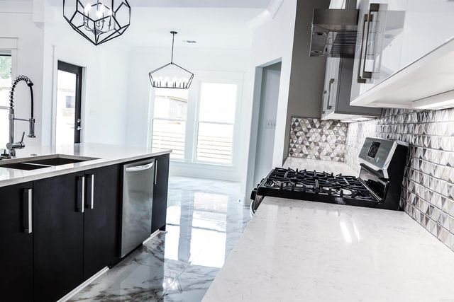 8200 Kanis Pines Drive, Little Rock, AR 72204