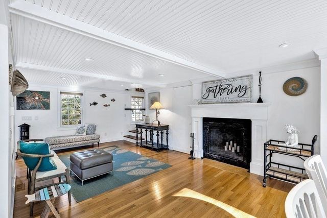 764 Riverview Dr, Chatham, MA 02633