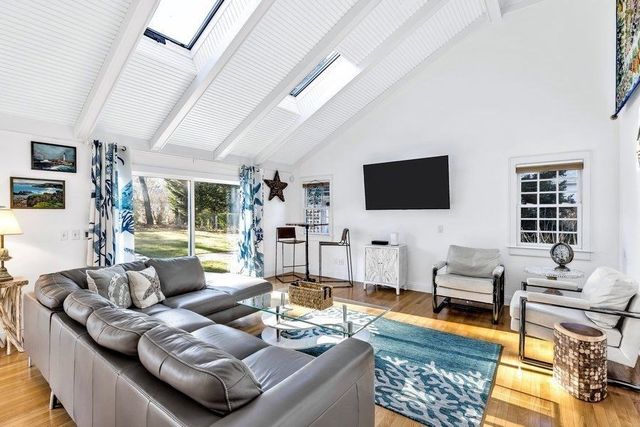 764 Riverview Dr, Chatham, MA 02633