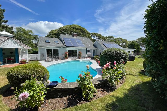764 Riverview Dr, Chatham, MA 02633