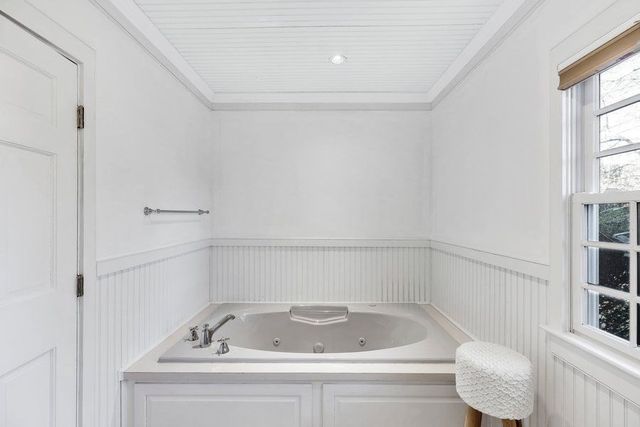 764 Riverview Dr, Chatham, MA 02633