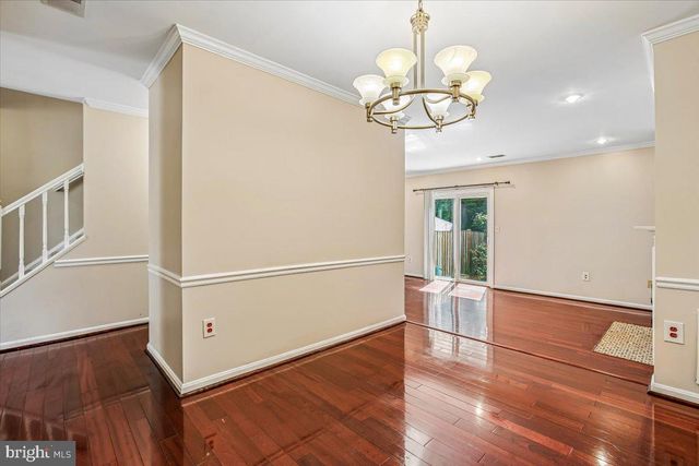 6039 HEATHERWOOD DR, Alexandria, VA 22310