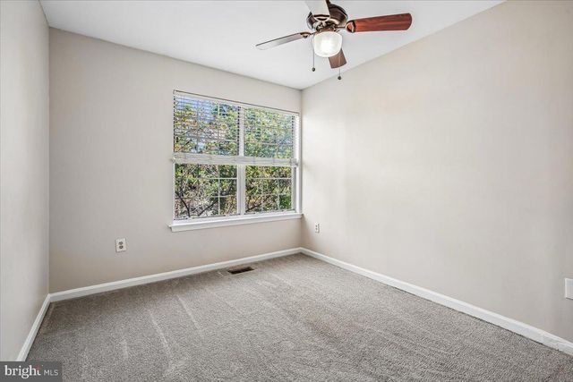 6039 HEATHERWOOD DR, Alexandria, VA 22310
