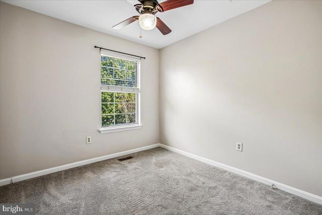 6039 HEATHERWOOD DR, Alexandria, VA 22310