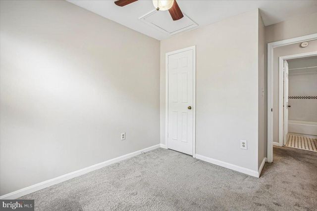 6039 HEATHERWOOD DR, Alexandria, VA 22310