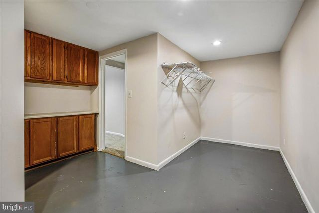 6039 HEATHERWOOD DR, Alexandria, VA 22310