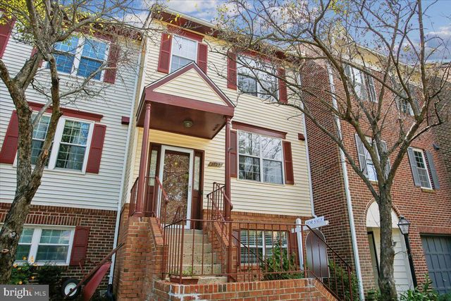 6039 HEATHERWOOD DR, Alexandria, VA 22310